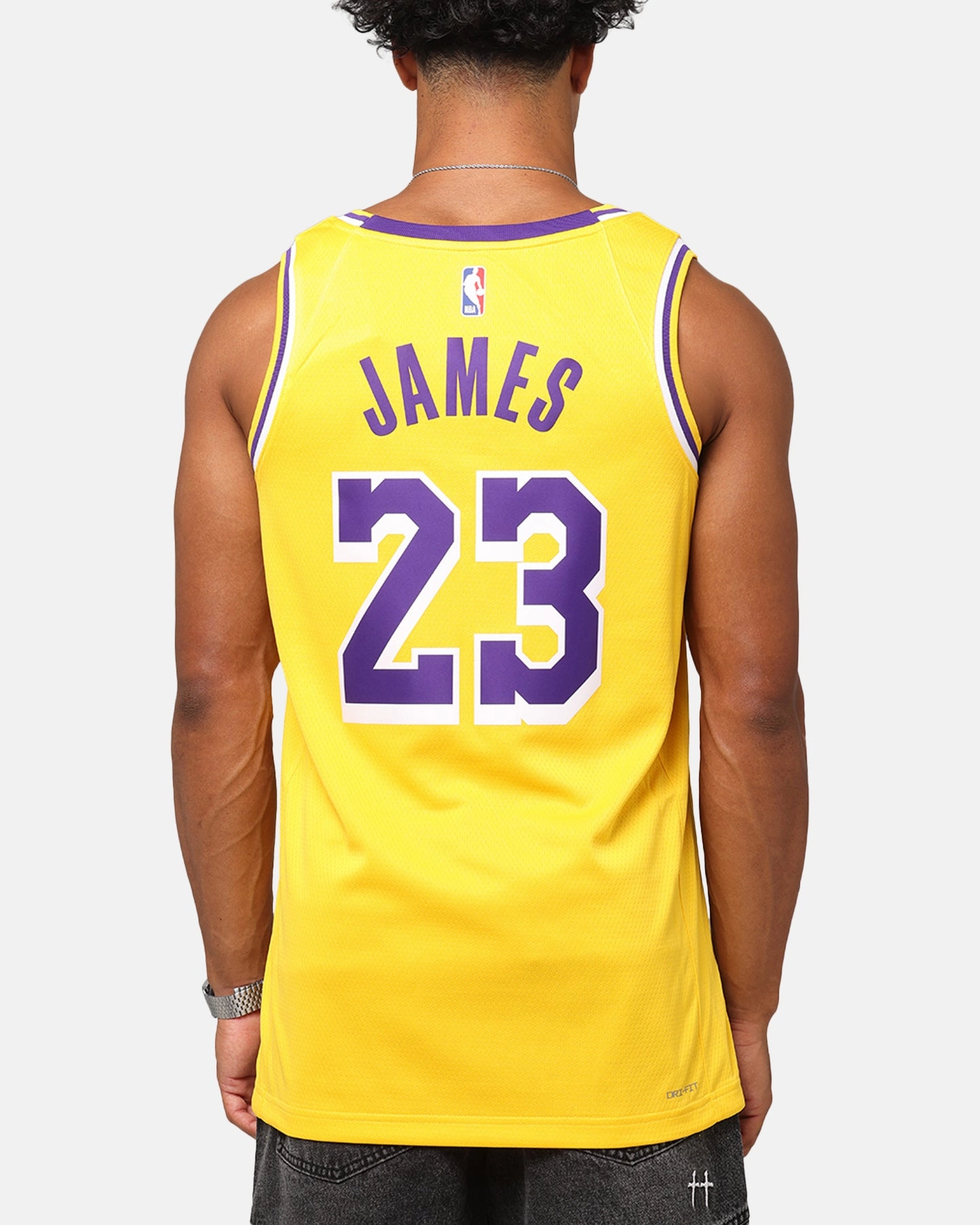 Nike Los Angeles Lakers Lebron James Dri-FIT Swingman Jersey Amarillo Anti Microbial Finish Quick Release Fastening