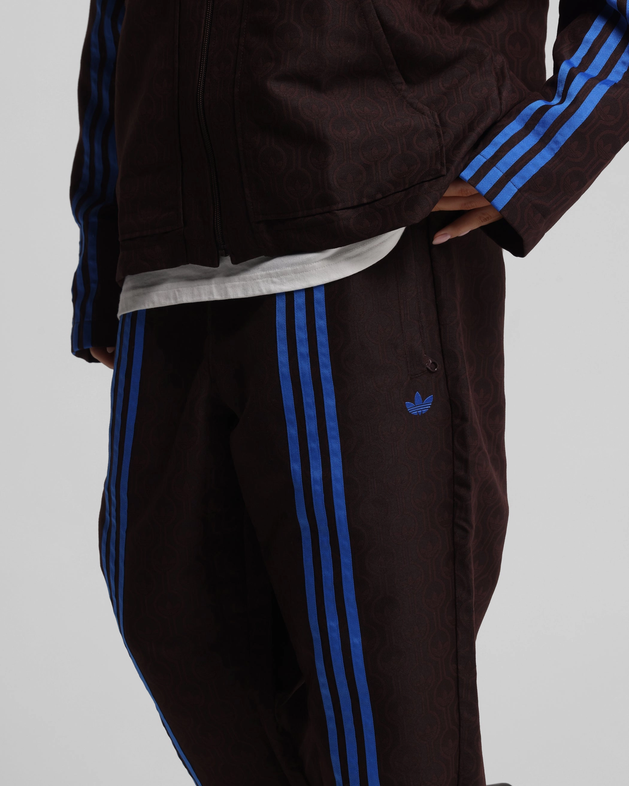 BreathableMeshLining Adidas Originals 70's Club Trackpants Brown