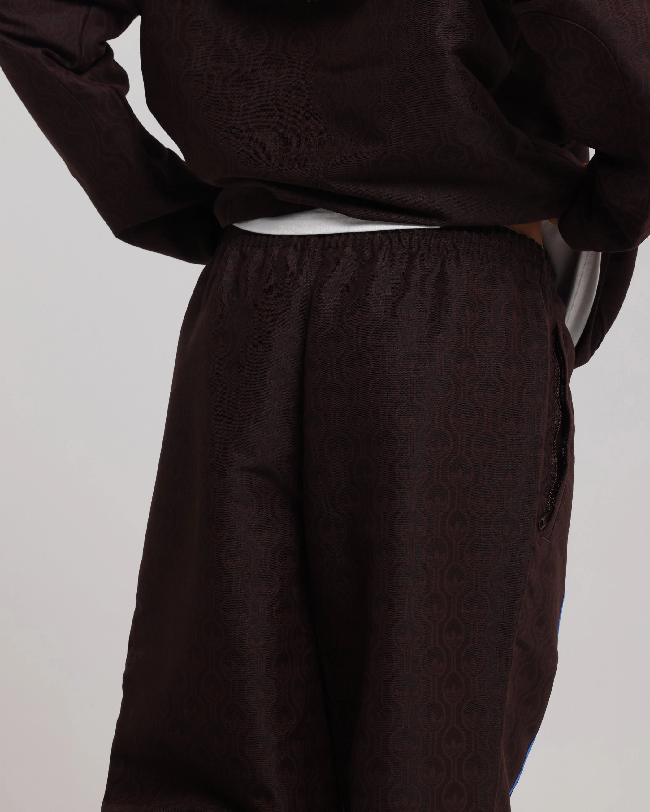 Commuter Fit Simple Style Adidas Originals 70's Club Trackpants Brown
