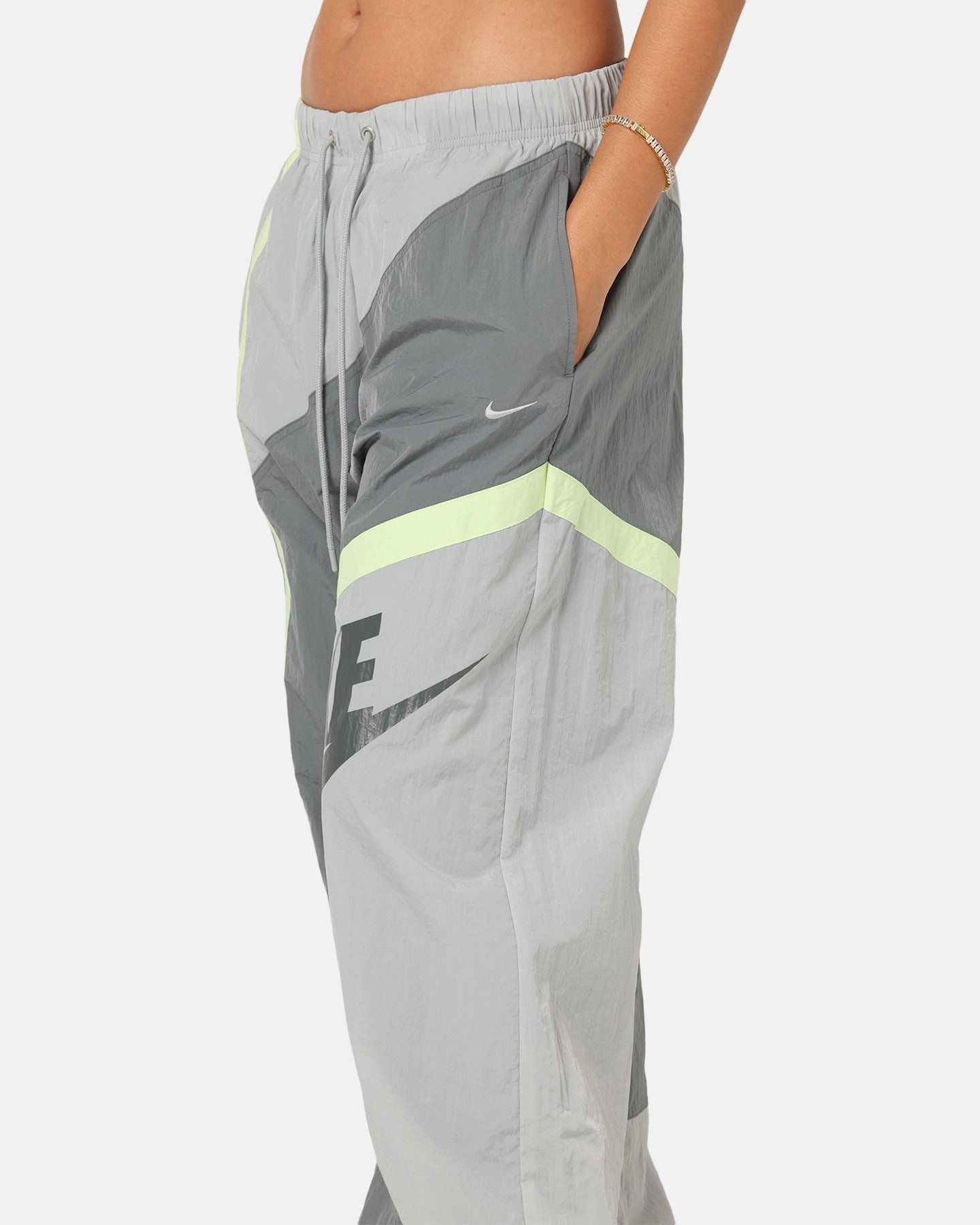 Trail Ready Nike Women's Sportswear Mid-Rise Street Woven Open-Hem Pants Smoke Grey