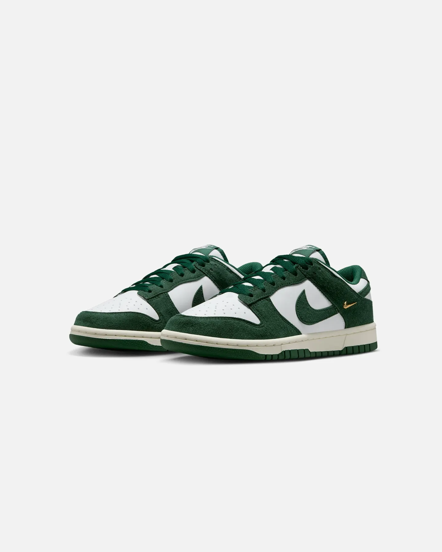 Nike Women's Dunk Low "Suede Pack" White/Green Motion Zone hunting shoes