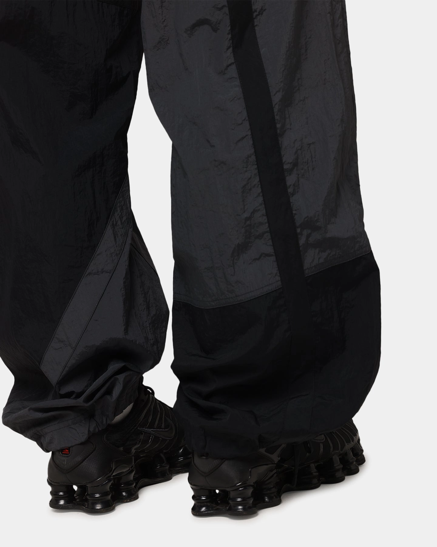 Nike Women's Sportswear Mid-Rise Street Woven Open-Hem Pants Anthracite/Black Non Restrictive Cut
