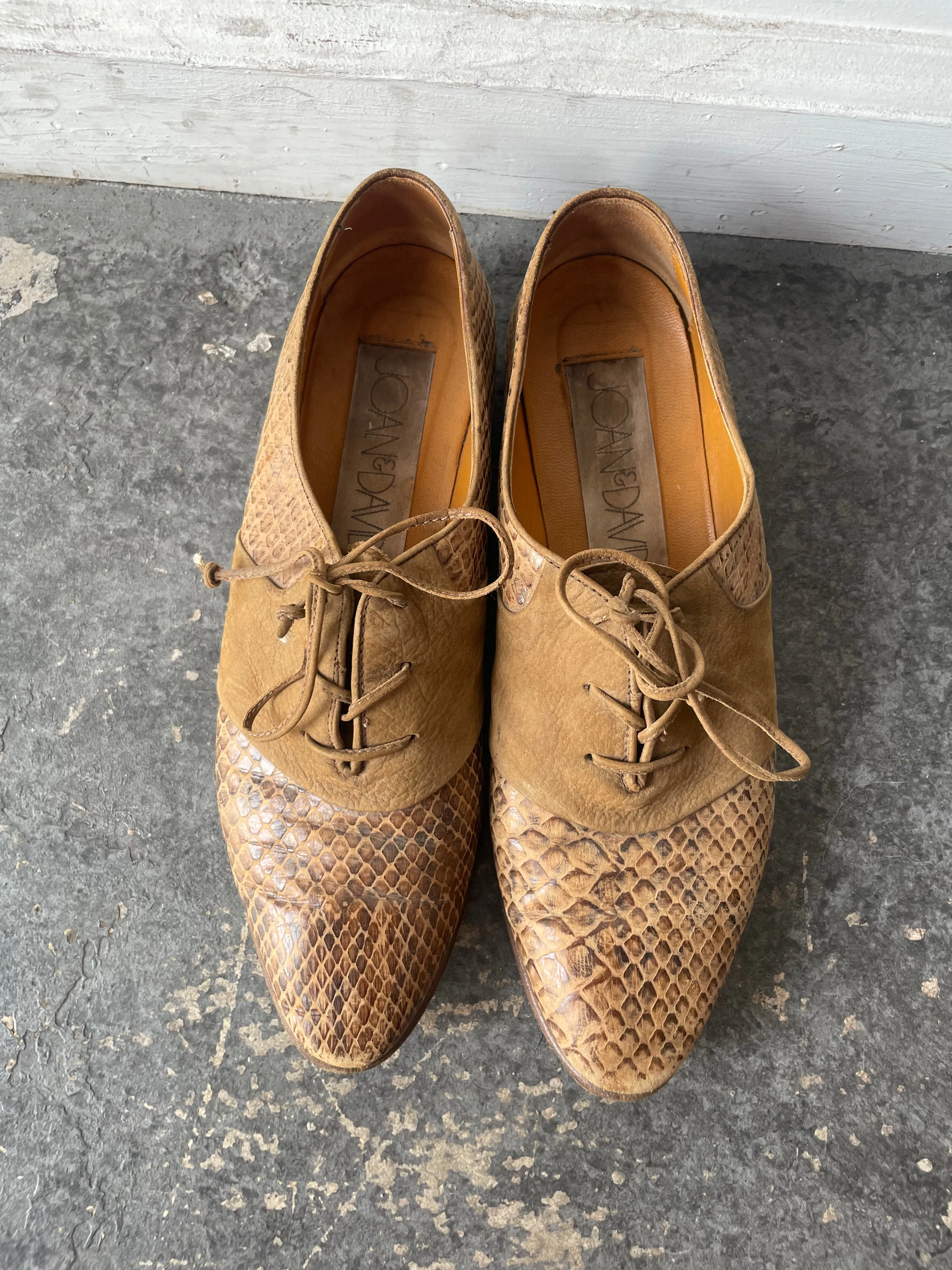 Vintage Joan & David Brown Snakeskin oxfords Size 8