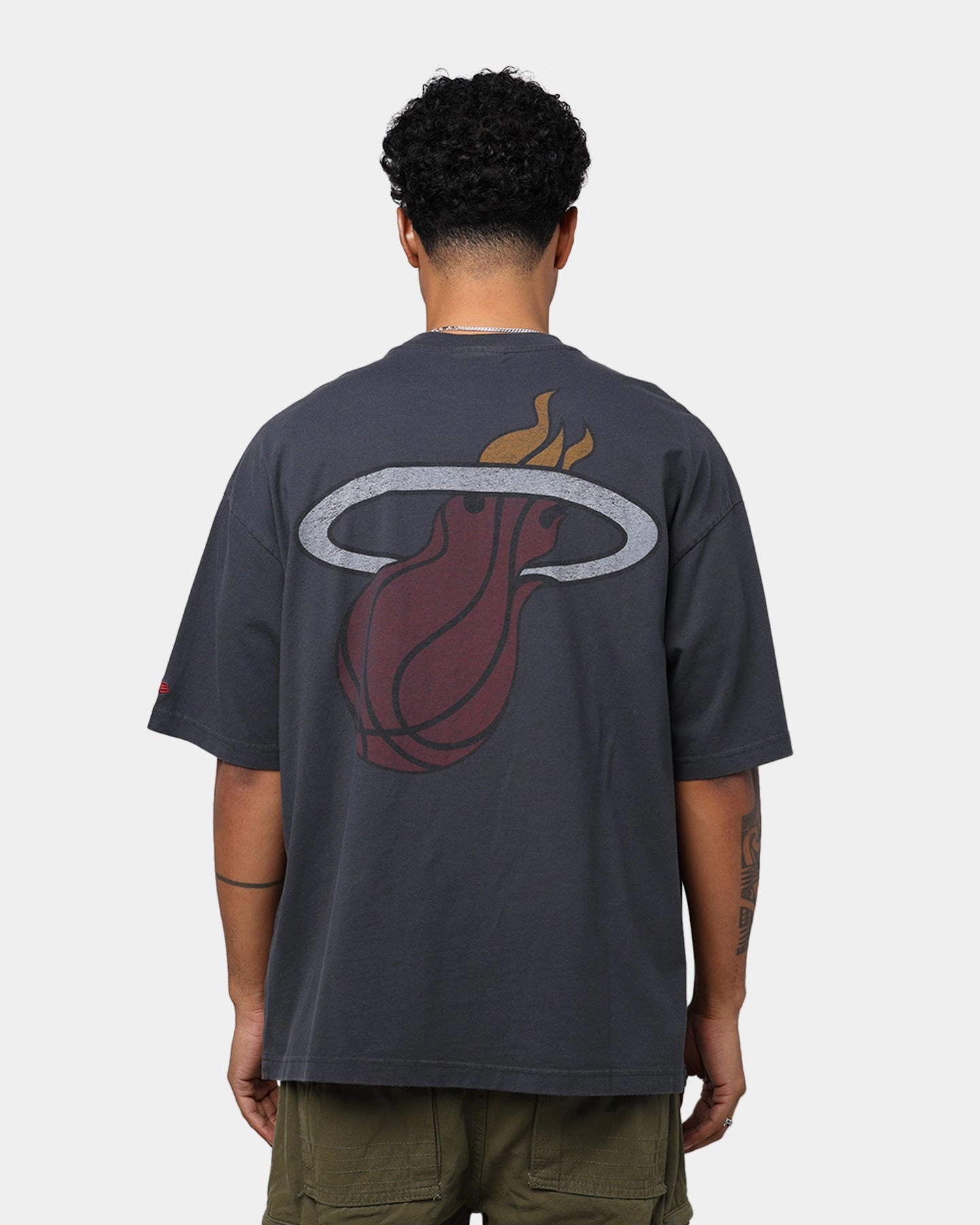 New Era Miami Heat Oversized T-Shirt Black light layering