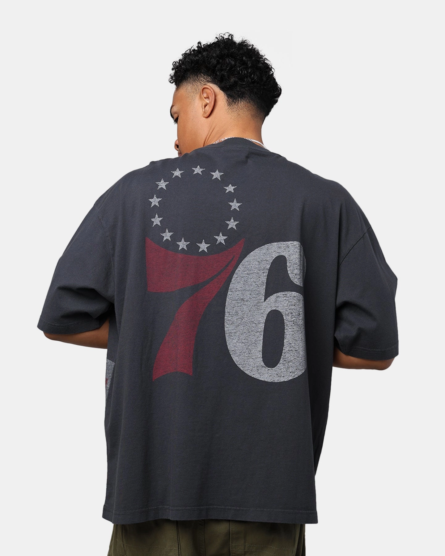New Era Philadelphia 76ers Oversized T-Shirt Black comfortable top