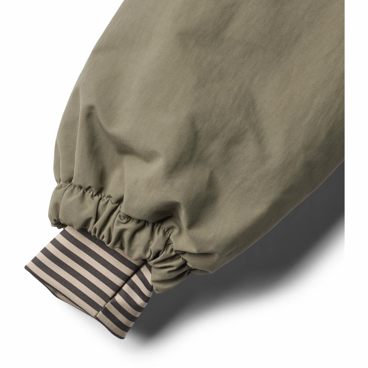 NonBulkyLayering Sport Inspired Style Wheat Dry Leaves Jacket Laust Tech