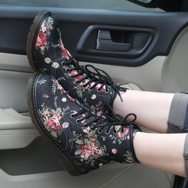 Women Retro Cowboy Floral Printing Flat Heel Platform Lace Up Ankle Boots