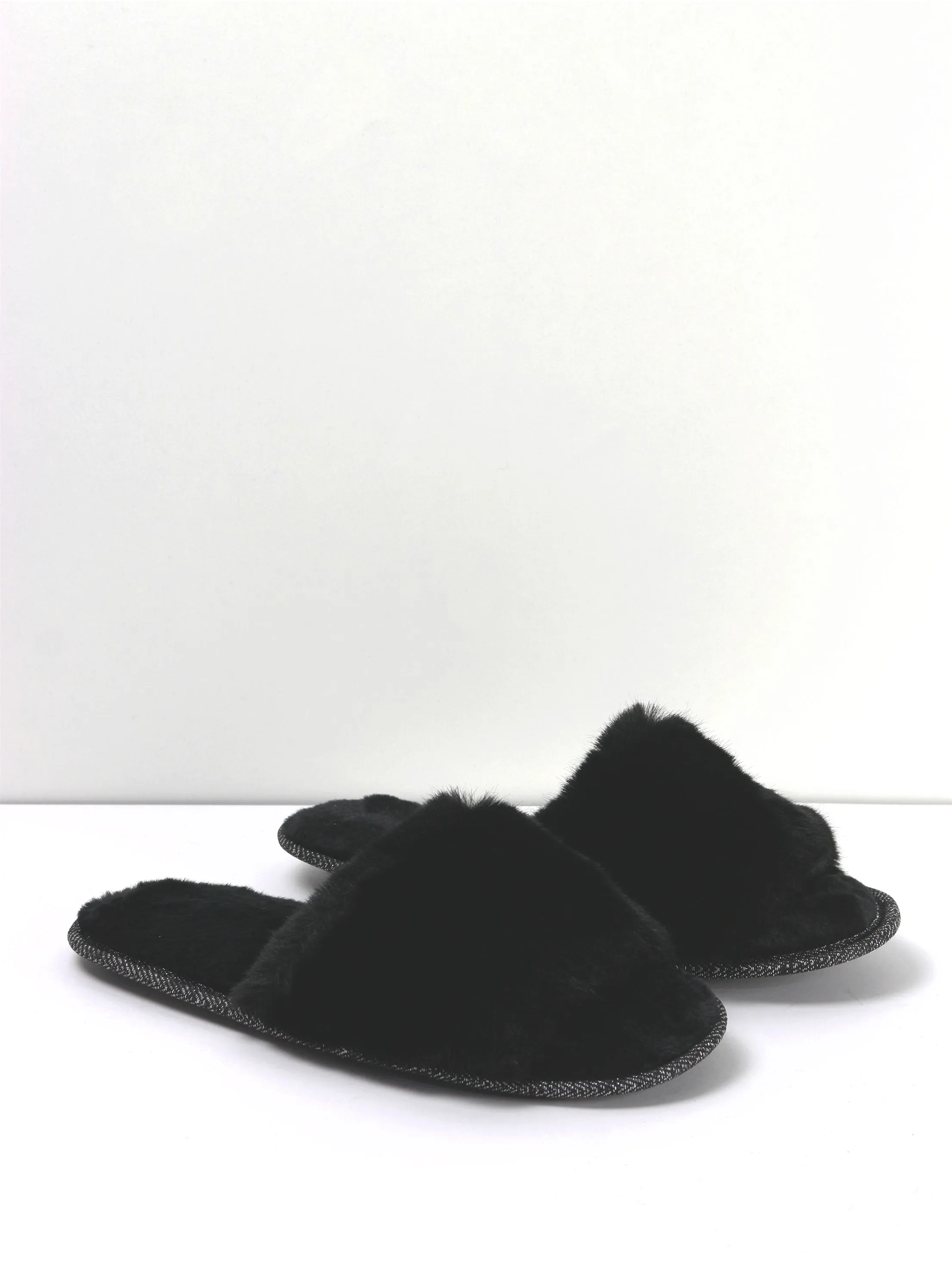 Women's Faux Fur Rubber Sole Slippers,Black