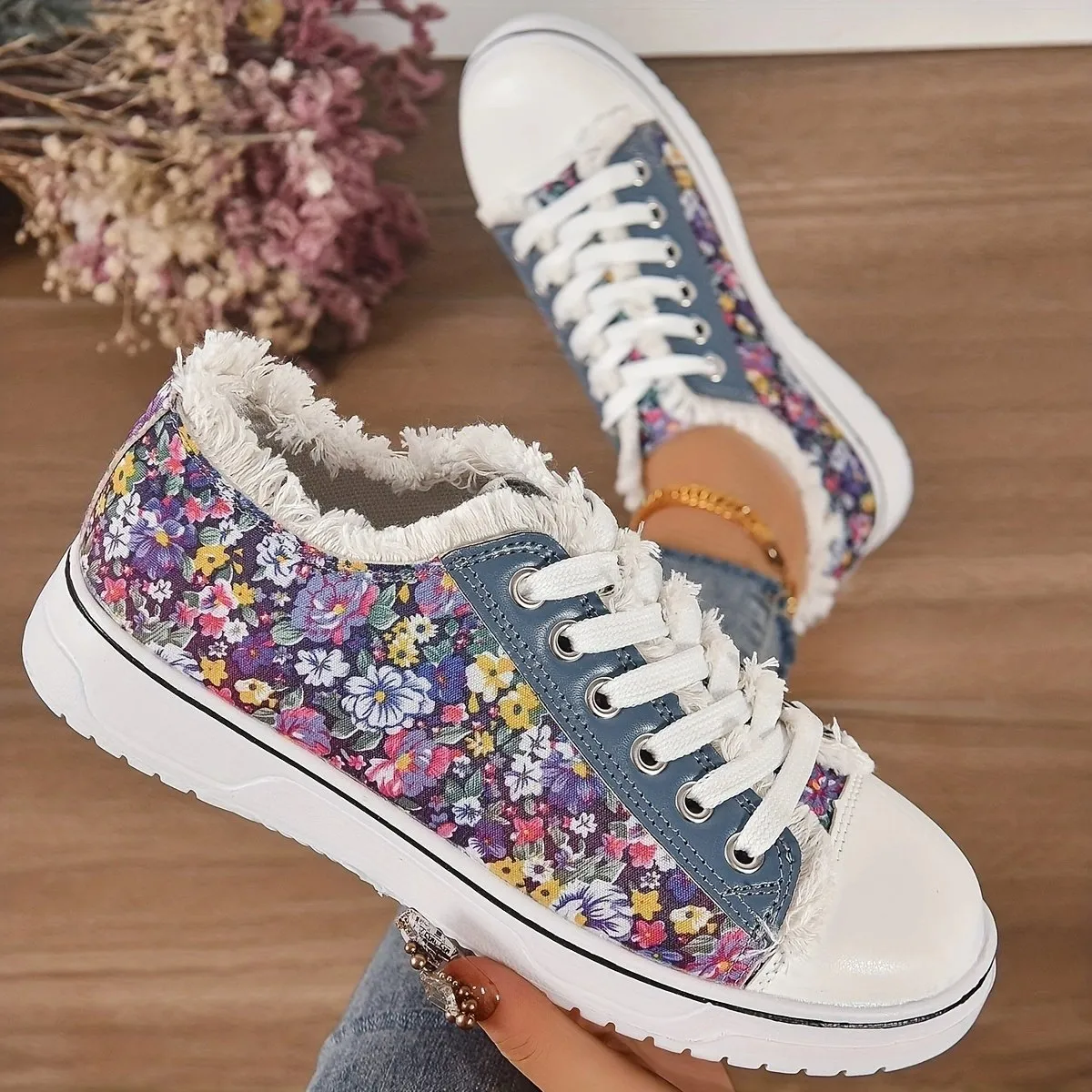 Women's Floral Printed Canvas Sneakers