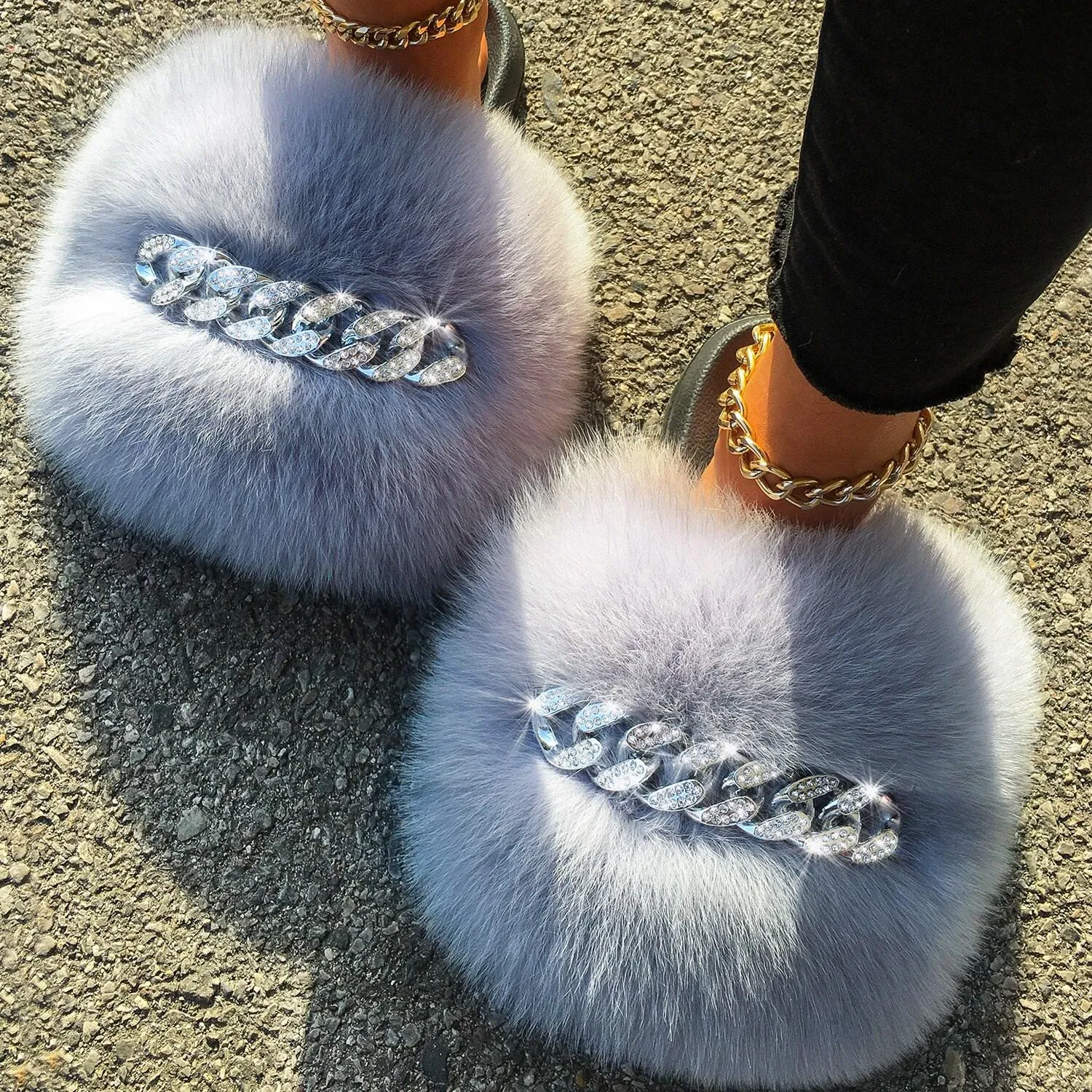 Women's Fluffy Fur Slippers W/ Chain Detail