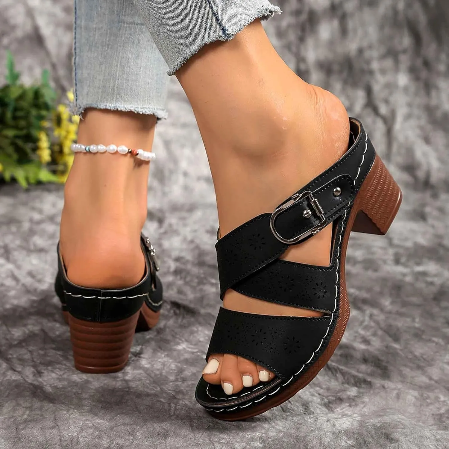 Women's Summer Slippers Open Toe Wedge Sandals with Buckle Strap Comfortable Casual Beach Shoes for Daily Wear