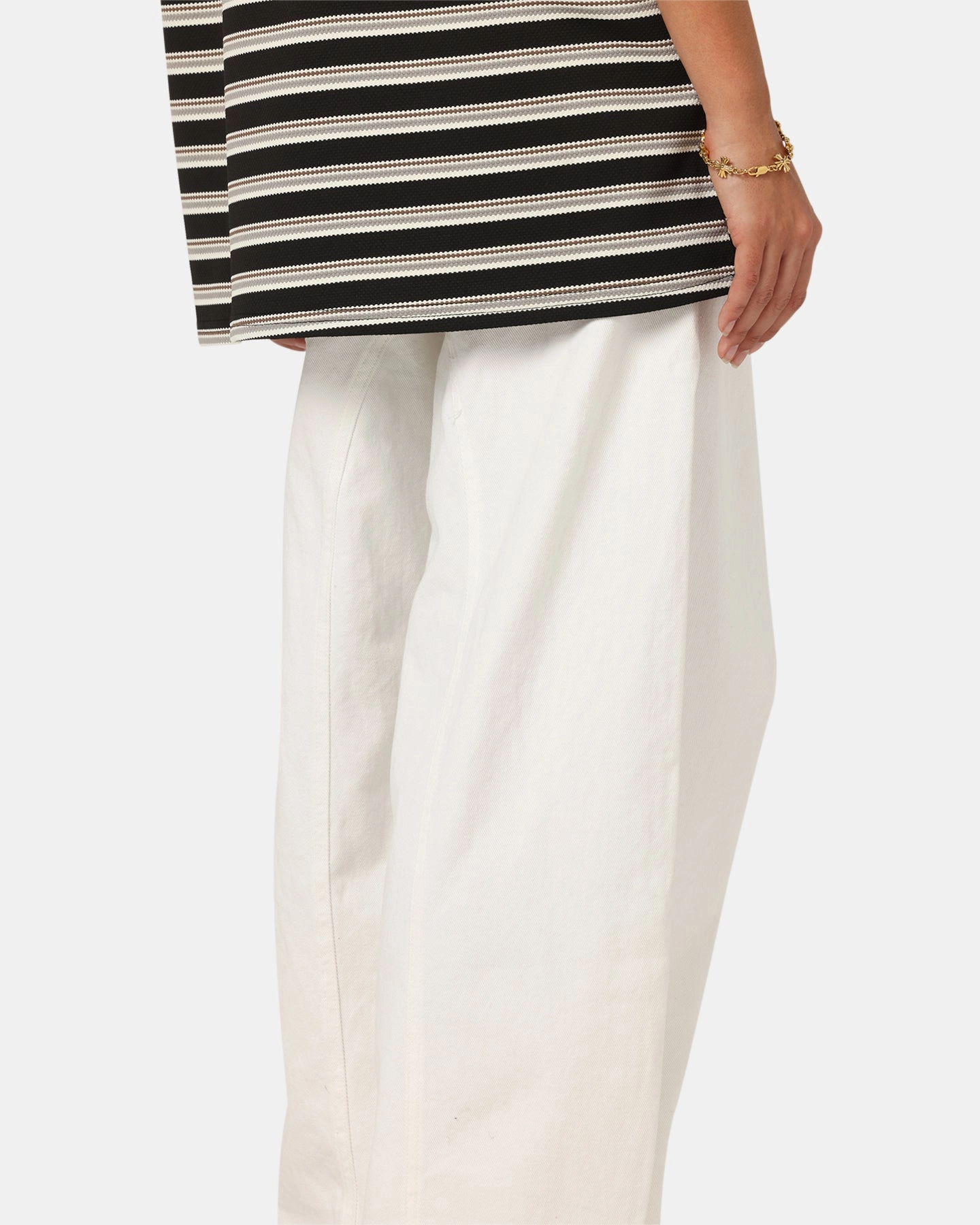 XXIII Balloon Jeans Off White Flexible Knee Articulation
