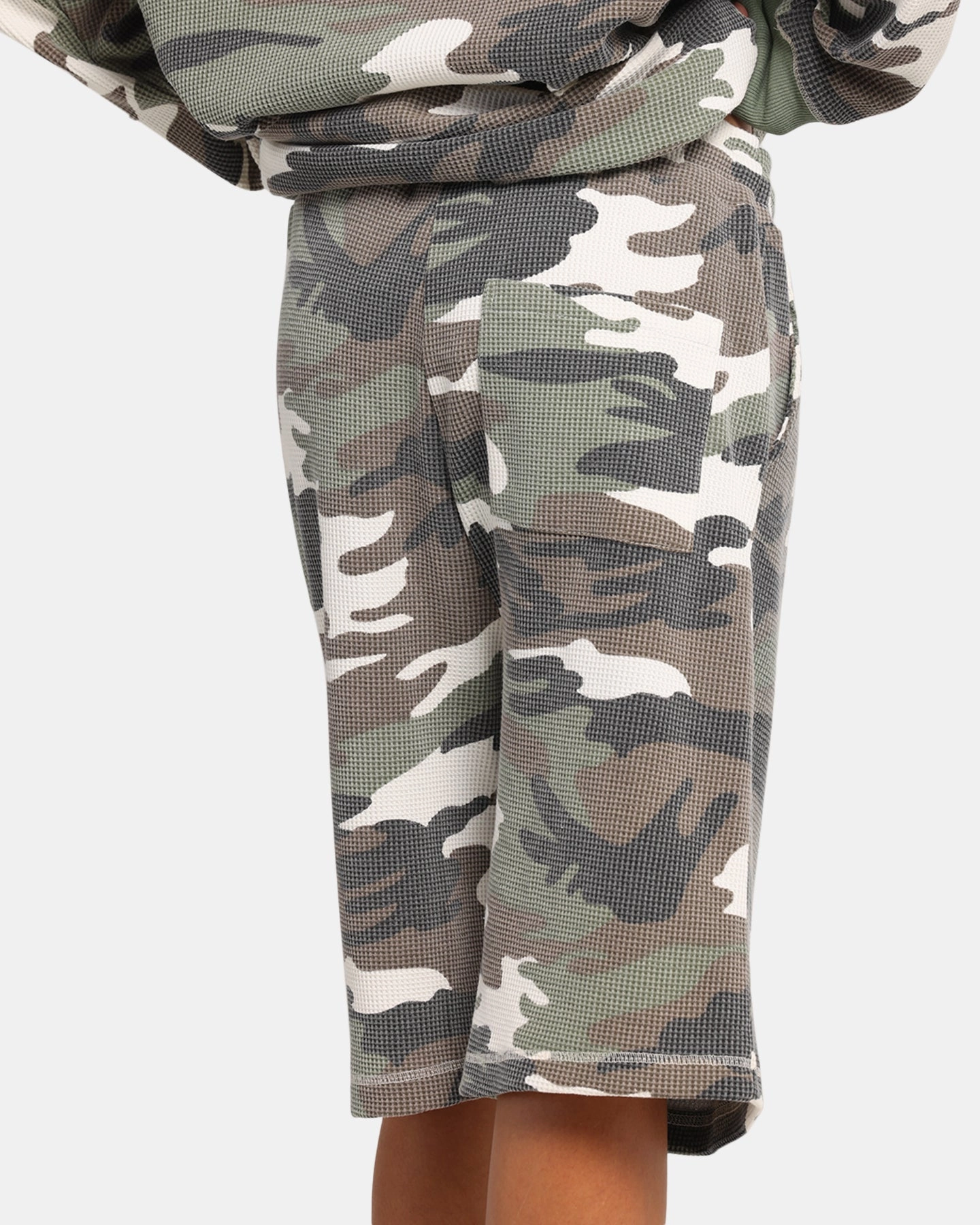 XXIII Printed Thermal Shorts Camo Wide fit
